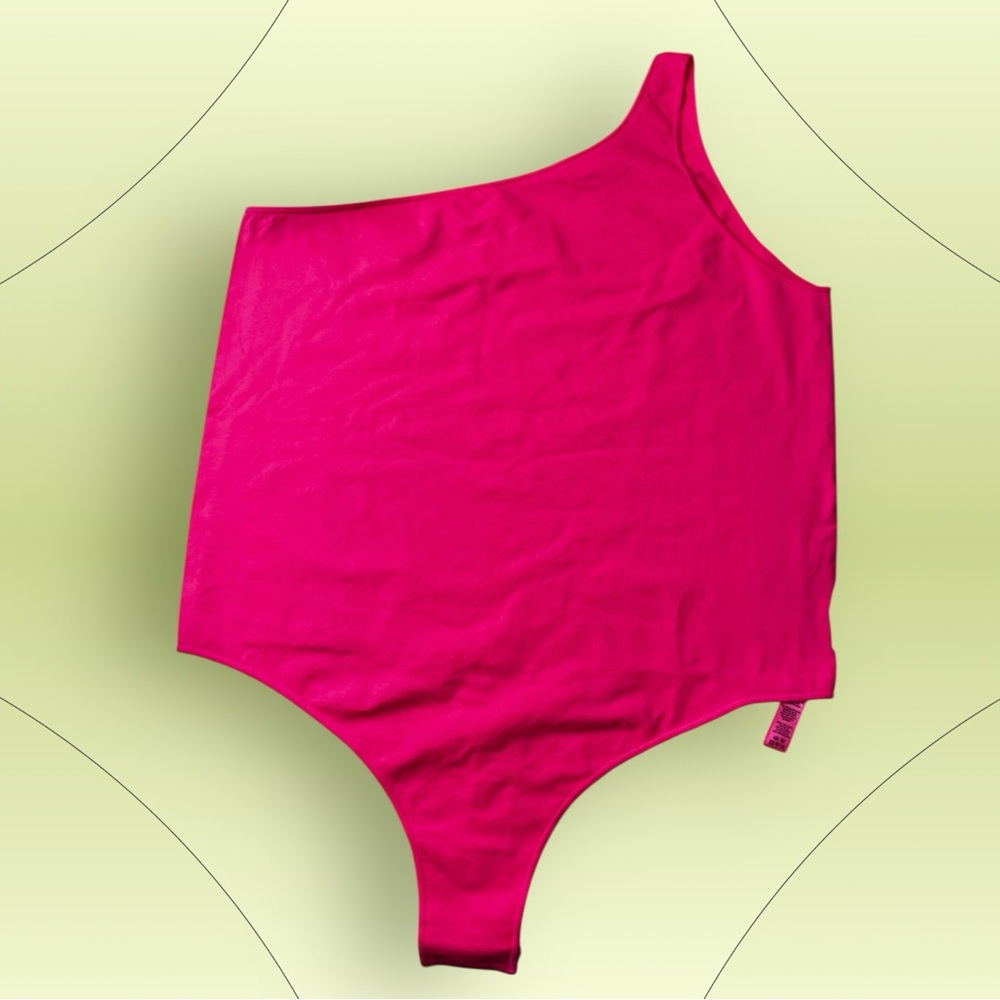 🌷Skims Neon Pink One Shoulder Bodysuit Size 4X / 5X - Picture 2 of 4